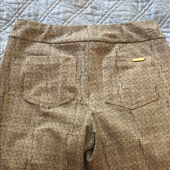 Elegant Brown Women's Trousers - Picture 3 of 5